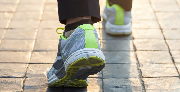 Here Are the Best Walking Shoes for a 60 Year Old Woman