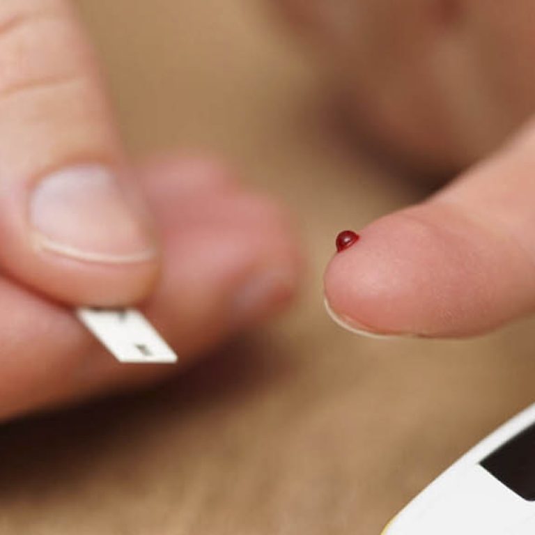 Best Glucose Meter with Cheapest Strips